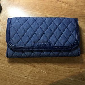 vera bradley trimmed wristlet NWT